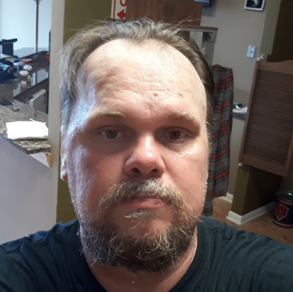 chuckyb835